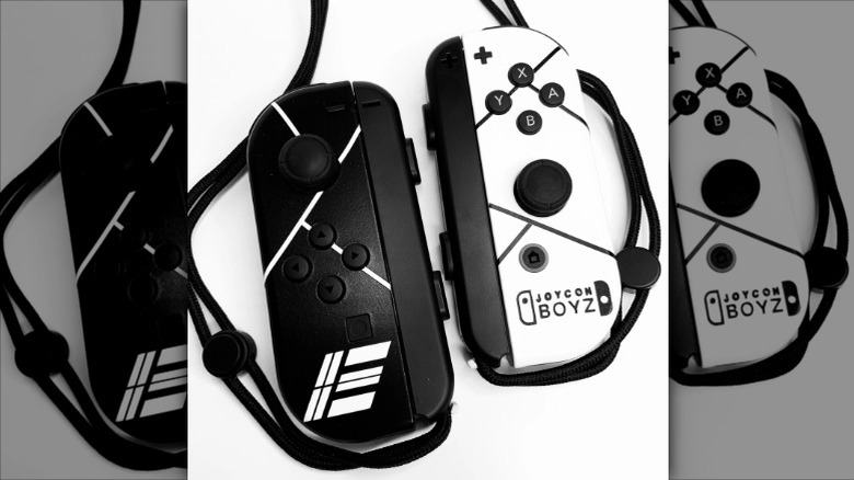 Etika commemorative Joy-Con shells