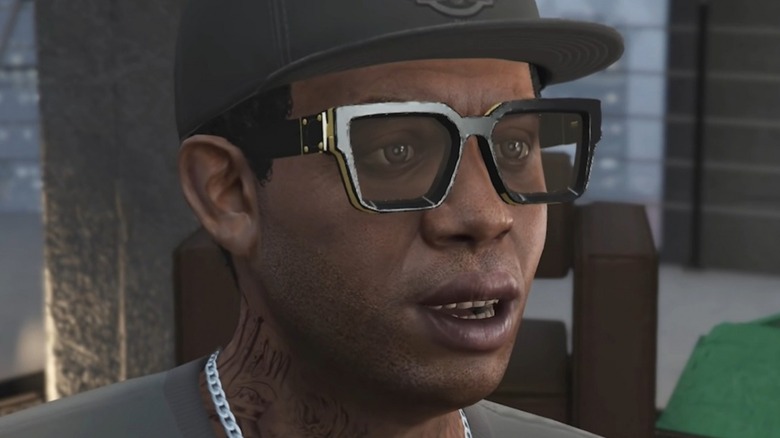 Lamar Davis wearing glasses in GTA Online