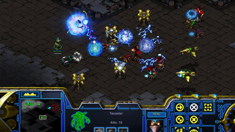 Protoss and Zerg units engage in battle in StarCraft