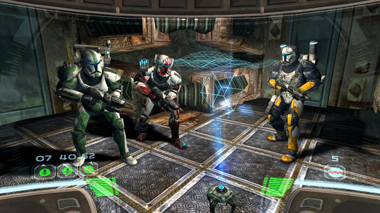 Republic Commandos look at a holographic map in Star Wars: Republic Commando