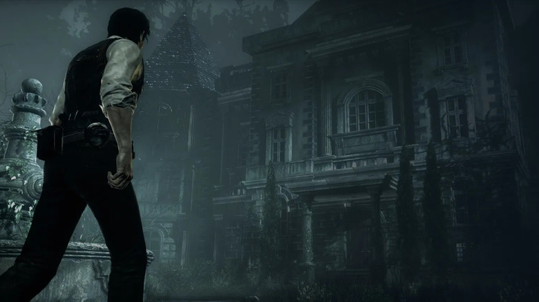 Sebastian Castellanos walks up to a decrepit hospital in The Evil Within