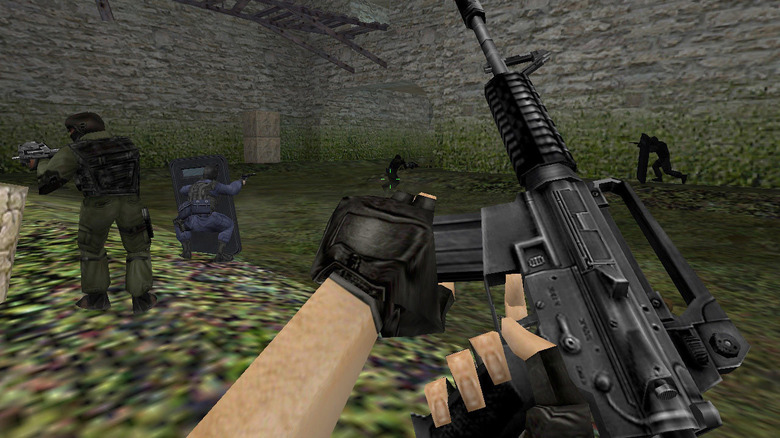Reloading rifle in first-person in Counter-Strike