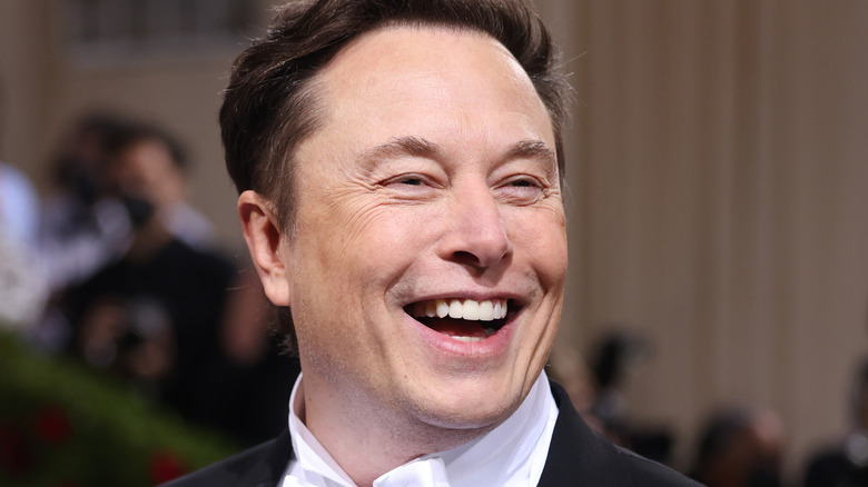 Elon Musk smiling at Met Gala