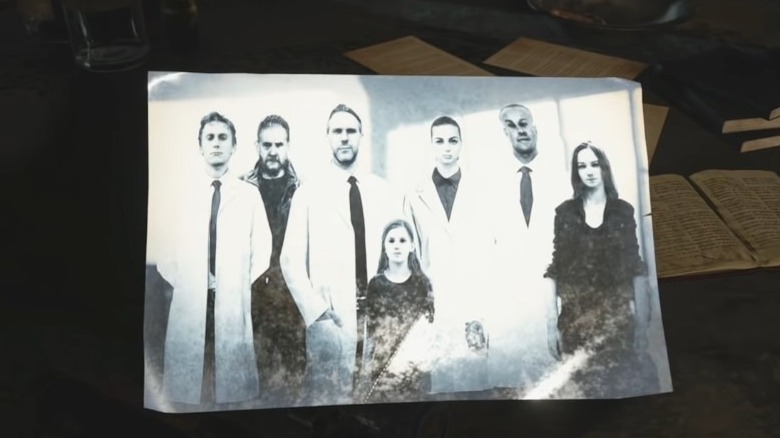 A group photo of Eveline and her creators in the Connections, including Miranda and Mia.