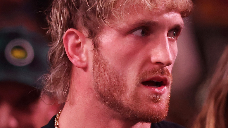 Logan Paul looking right