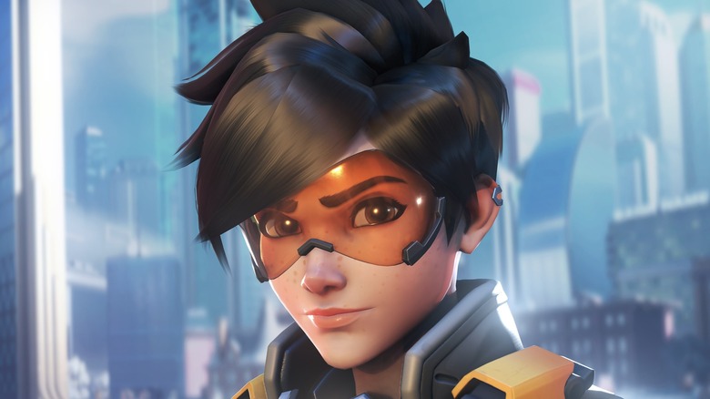 Tracer looking sideways