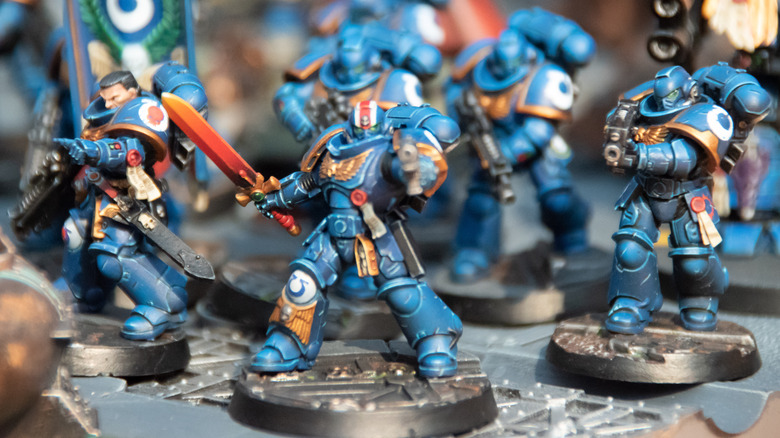 Warhammer 40k typical space marine army