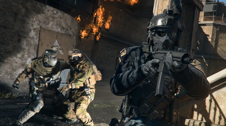 Warzone 2.0 combat gameplay