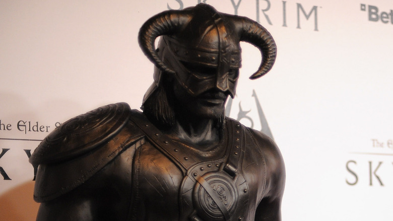 Skyrim statue