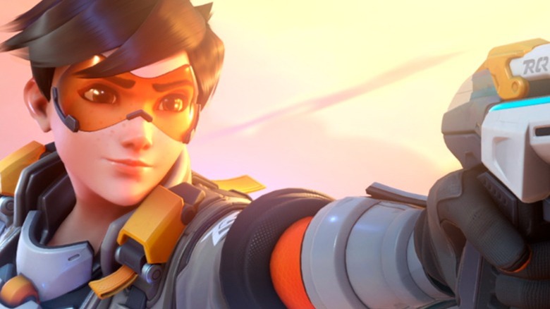 Tracer with gun Overwatch