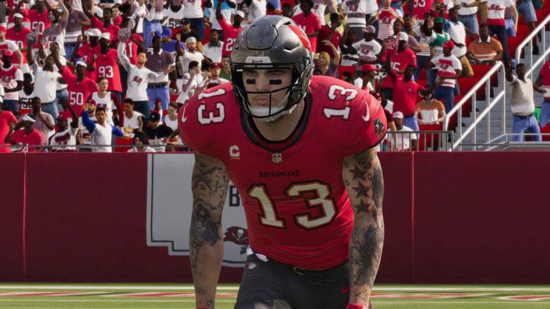 Madden 23 Mike Evans leaning forward