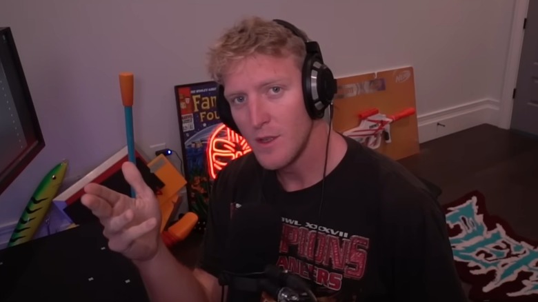 Tfue gesturing toward the camera