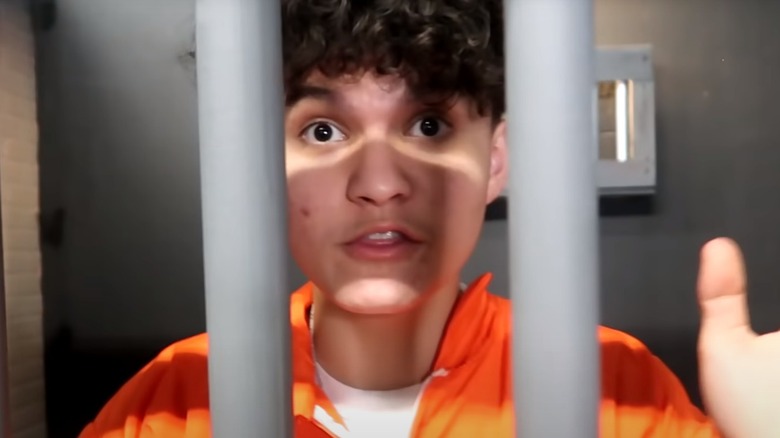 Streamer behind bars