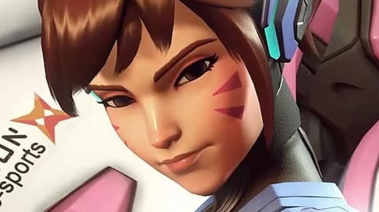 D.Va in front of her mech