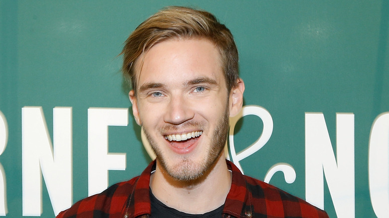PeDiePie Talks Books