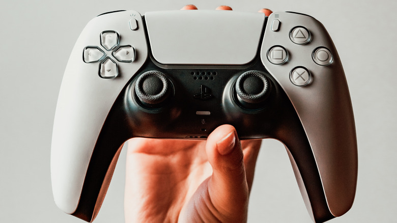 White Dualsense controller