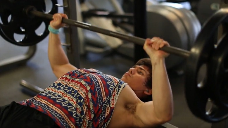 Sonii doing a bench press