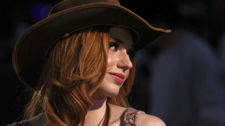 Amouranth in a cowboy hat