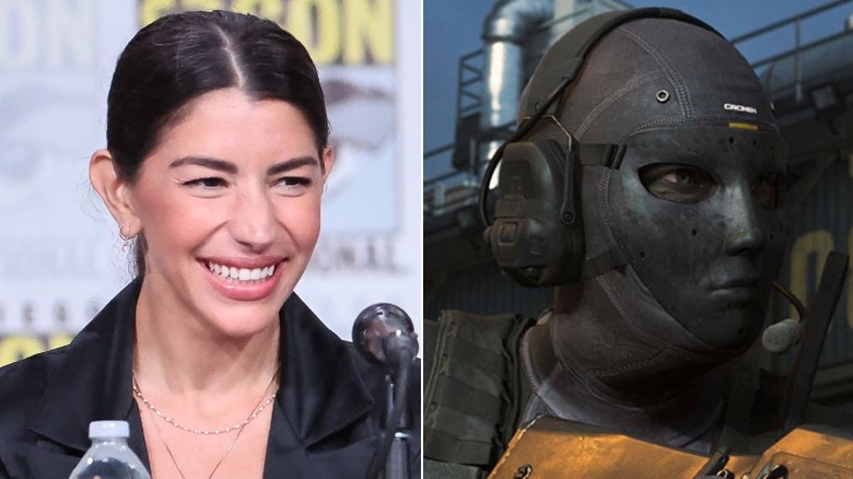 Jamie Gray Hyder speaking at Comic-Con