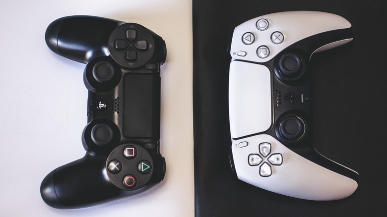 PS4 DualShock (left) PS5 DualSense (right)