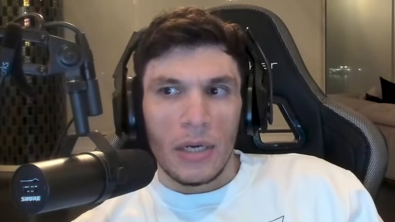 Trainwrecks chatting