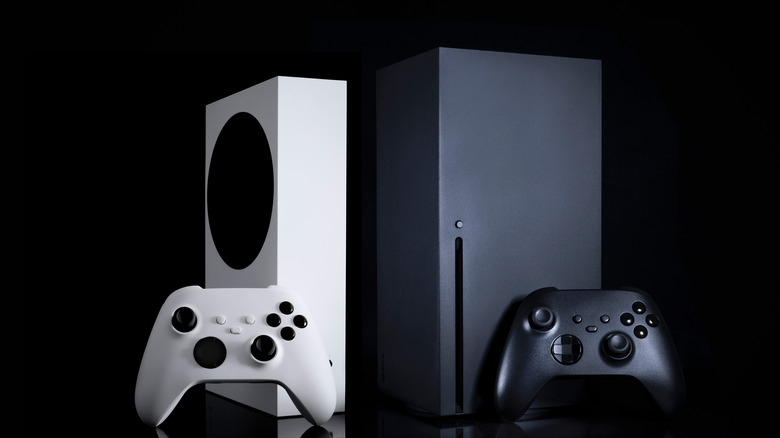 Xbox Series S and Xbox Series X next to each other