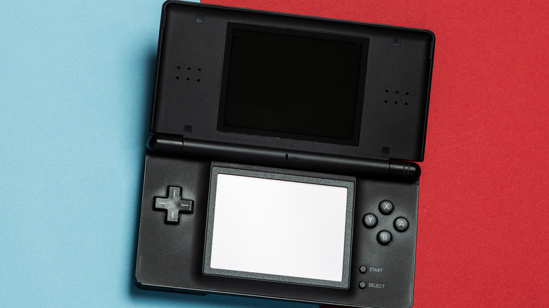 Nintendo DS Lite open