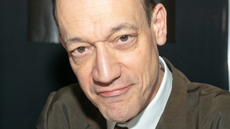 Ted Raimi posing