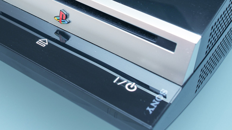 PlayStation 3 disc opening