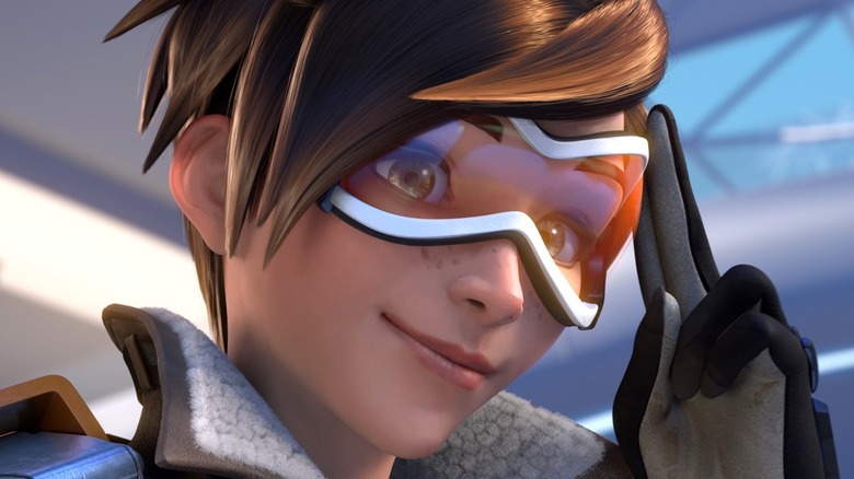 Tracer salutes