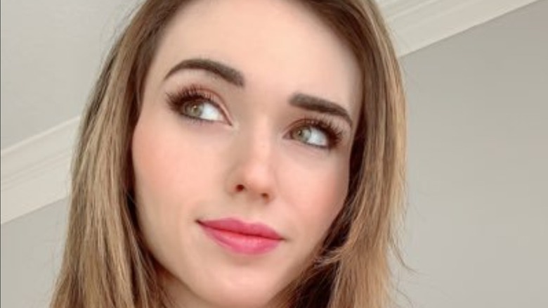 Amouranth without the glam