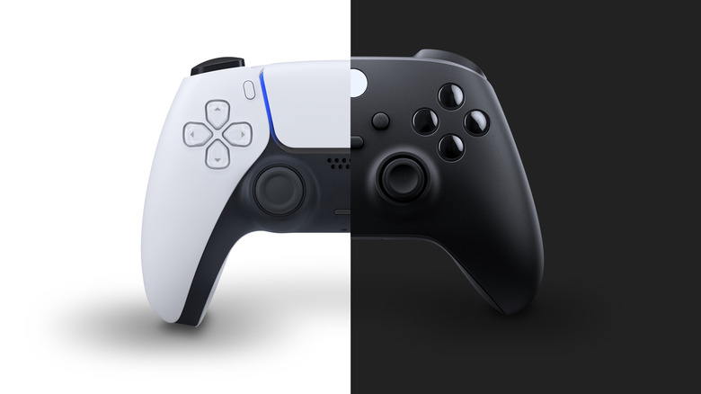 PS5 DualSense and Xbox controller