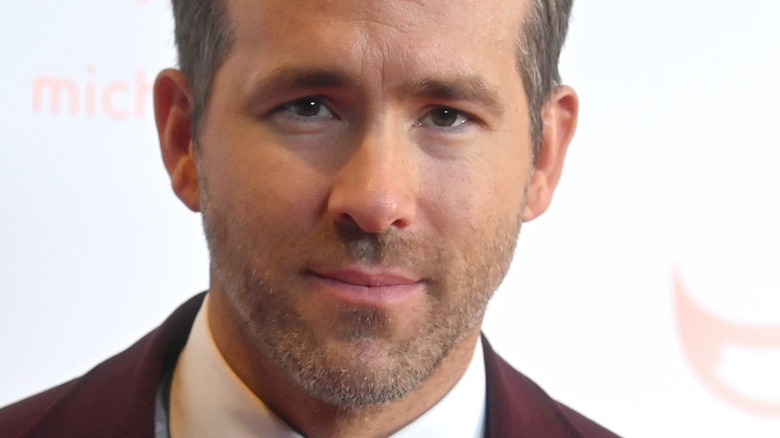 Ryan Reynolds Red Suit