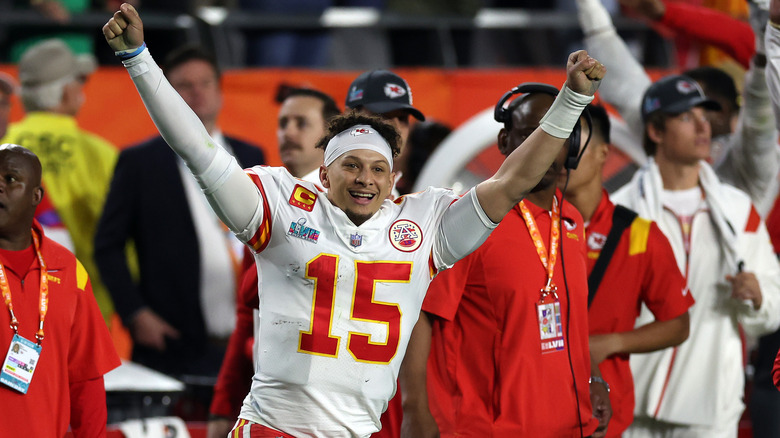 Patrick Mahomes celebrates