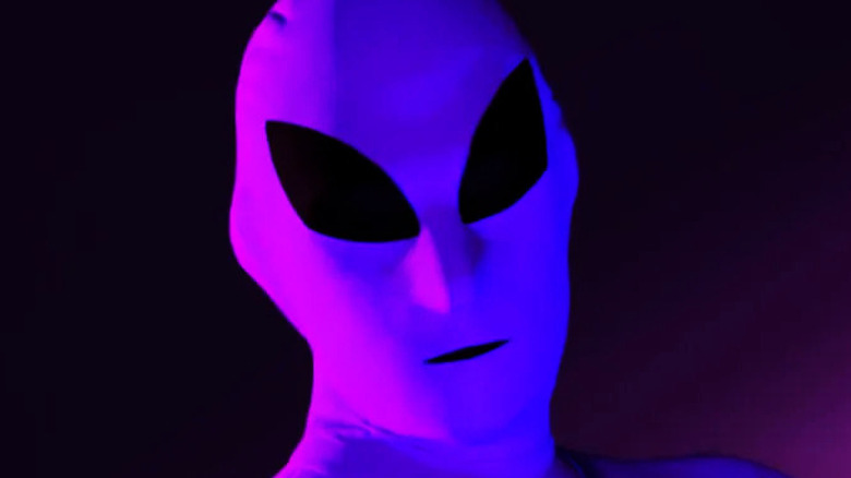 Grand Theft Auto 5 alien close up