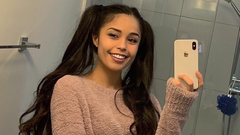 Valkyrae Long Hair Selfie
