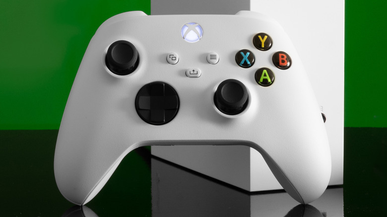 Xbox controller against Series X