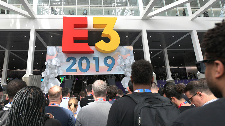 E3