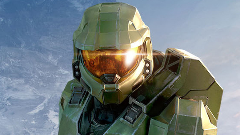 Master Chief peers ahead in Halo Infinite