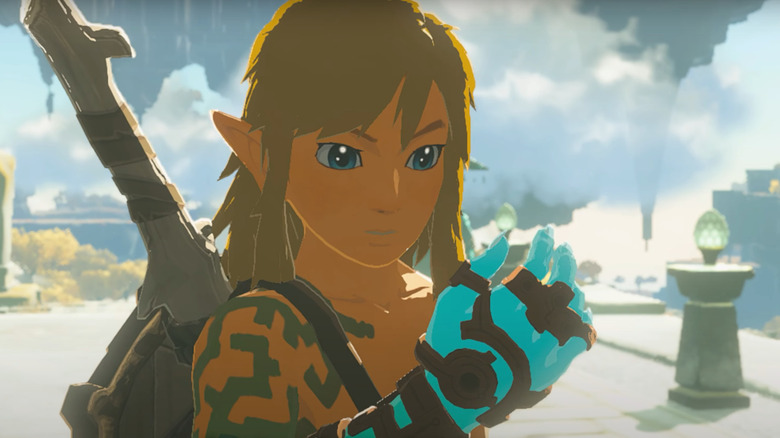 Link looking at glowing hand